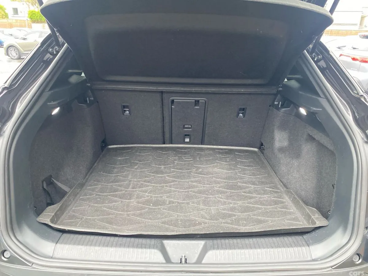 Volkswagen ID.4 Estate, Electric, 2021, Grey