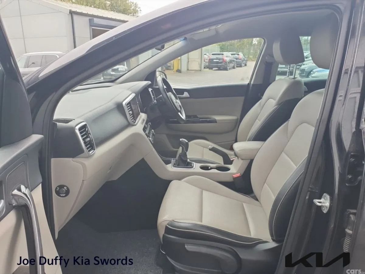 Kia Sportage SUV, Diesel Hybrid, 2021, Black
