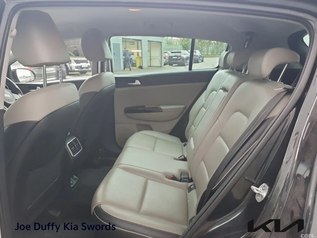 Kia Sportage SUV, Diesel Hybrid, 2021, Black