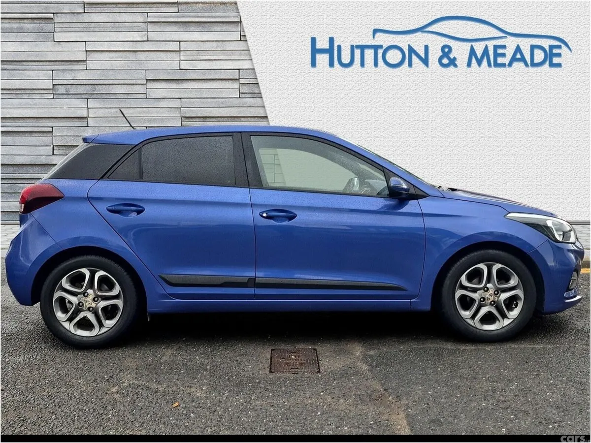 Hyundai i20 Hatchback, Petrol, 2019, Blue