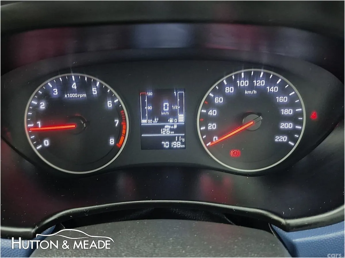 Hyundai i20 Hatchback, Petrol, 2019, Blue