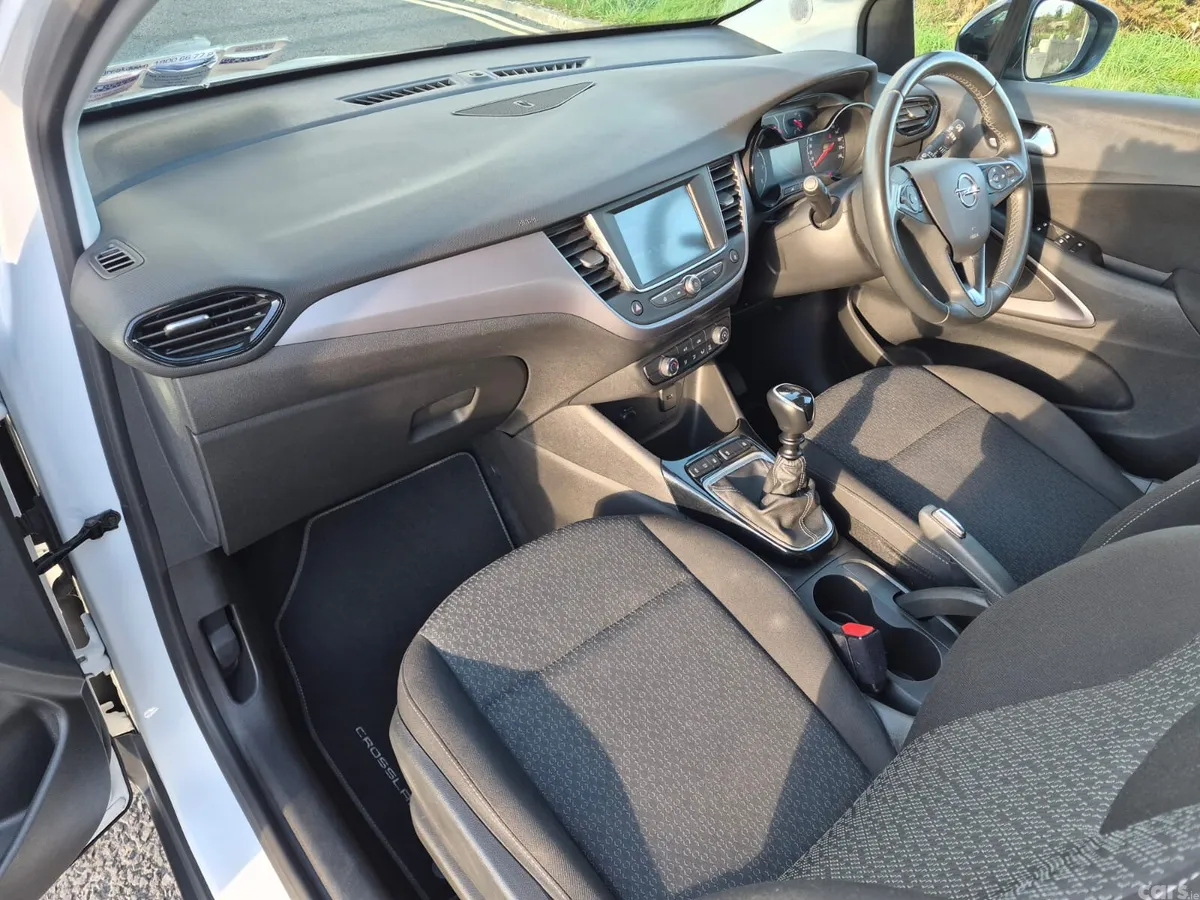 Opel Crossland SUV, Diesel, 2022, White