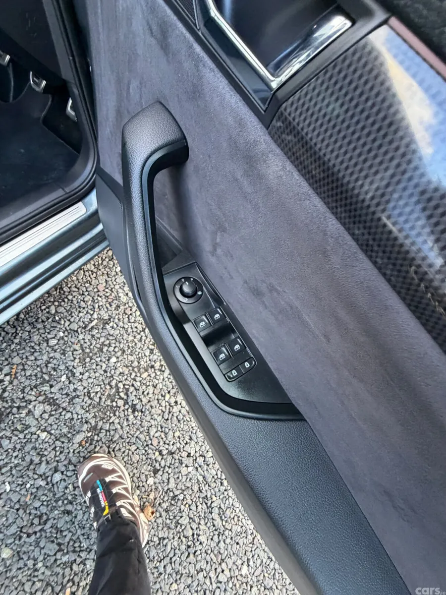 Skoda Superb Saloon, Diesel, 2018, Grey