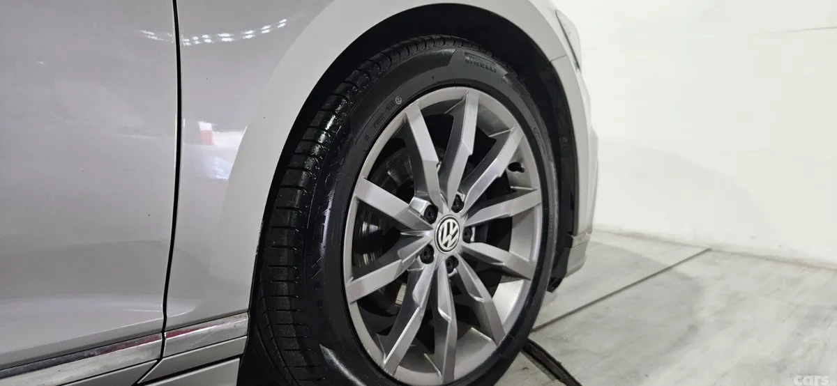 Volkswagen Passat Saloon, Diesel, 2015, Silver