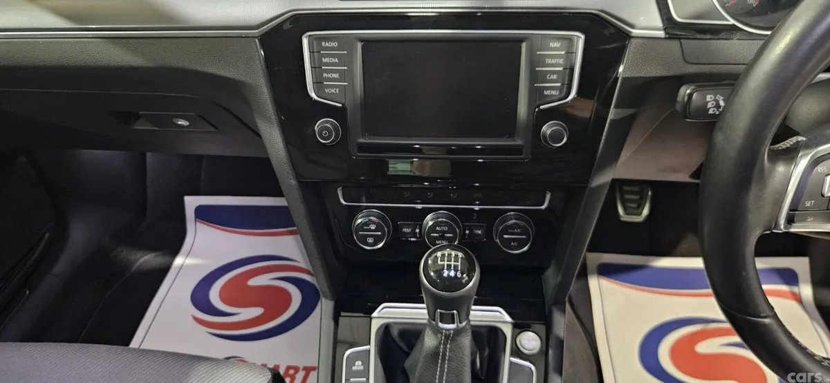Volkswagen Passat Saloon, Diesel, 2015, Silver