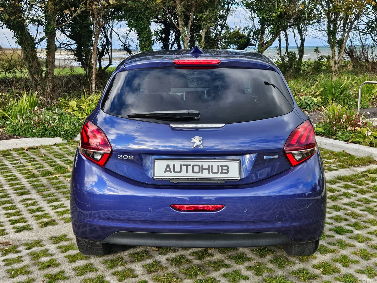 Peugeot 208 Hatchback, Petrol, 2016, Blue