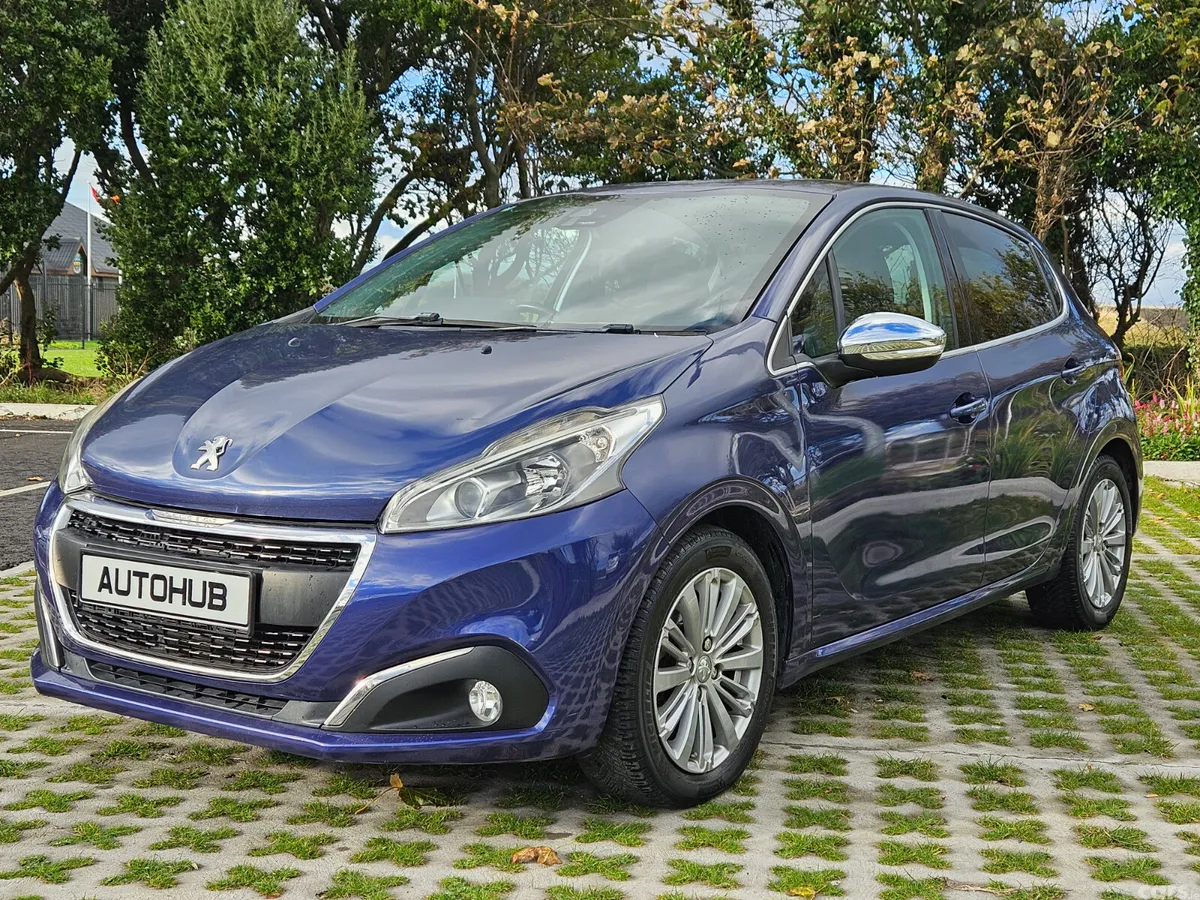 Peugeot 208 Hatchback, Petrol, 2016, Blue