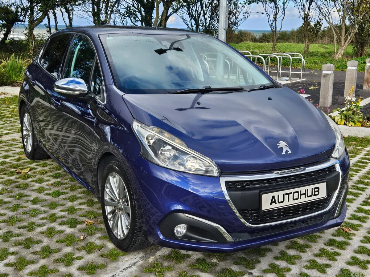 Peugeot 208 Hatchback, Petrol, 2016, Blue