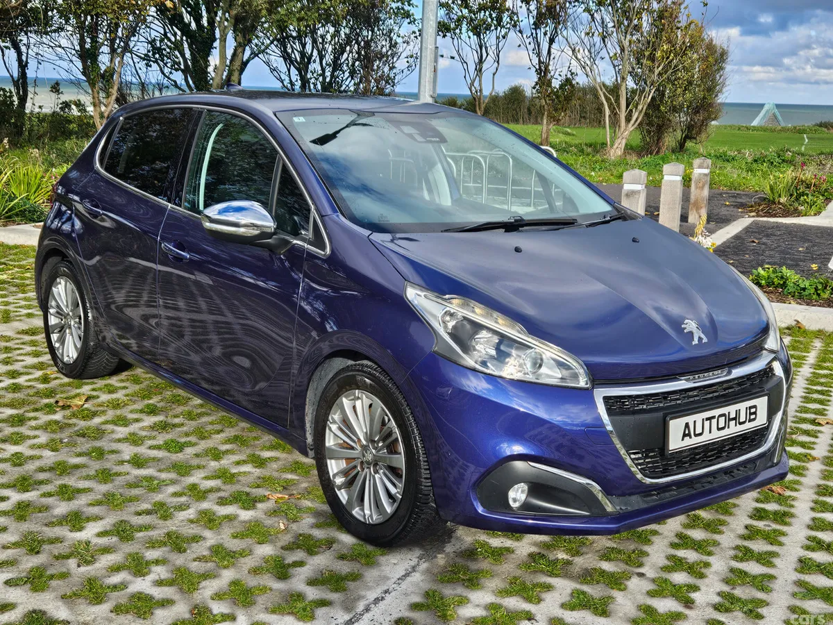 Peugeot 208 Hatchback, Petrol, 2016, Blue