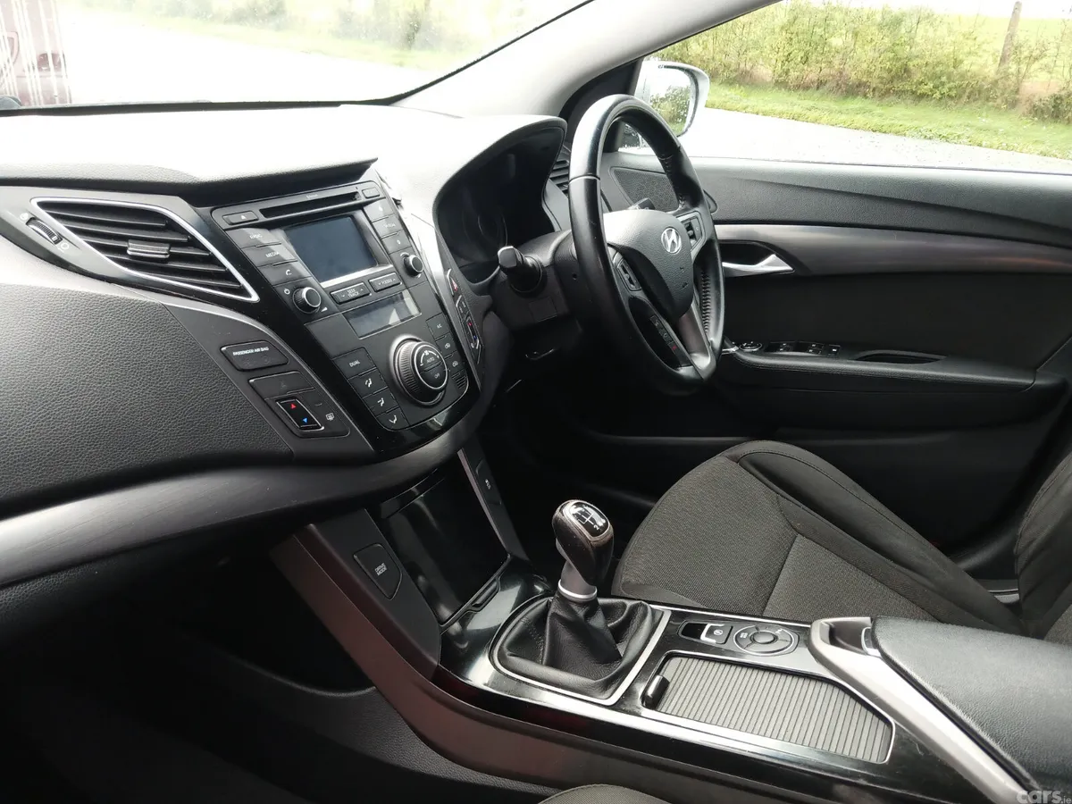 Hyundai i40 Saloon, Diesel, 2016, Silver
