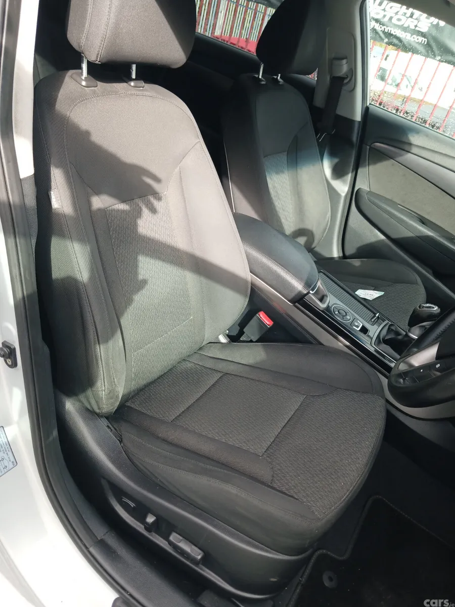 Hyundai i40 Saloon, Diesel, 2016, Silver