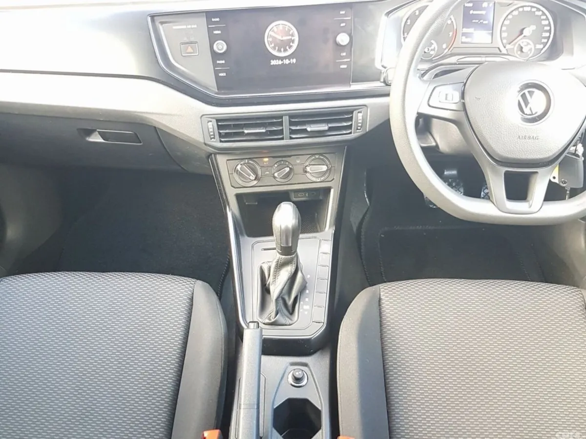 Volkswagen Polo Hatchback, Petrol, 2021, White