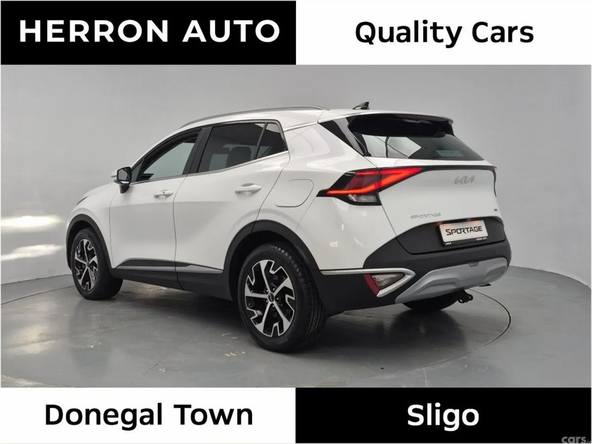 Kia Sportage SUV, Petrol Hybrid, 2023, White