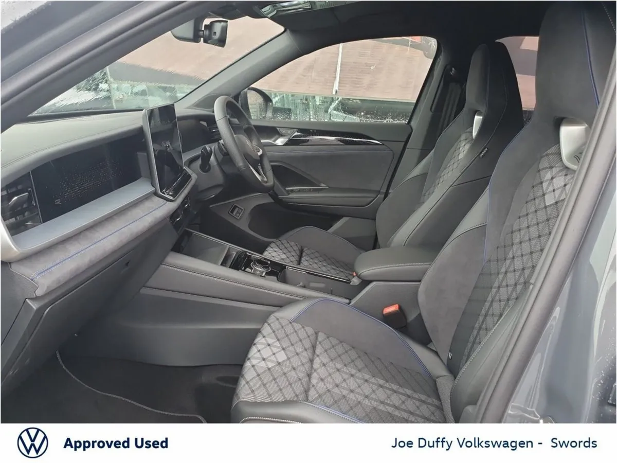 Volkswagen Tayron Estate, Petrol Plug-in Hybrid, 2026, Black