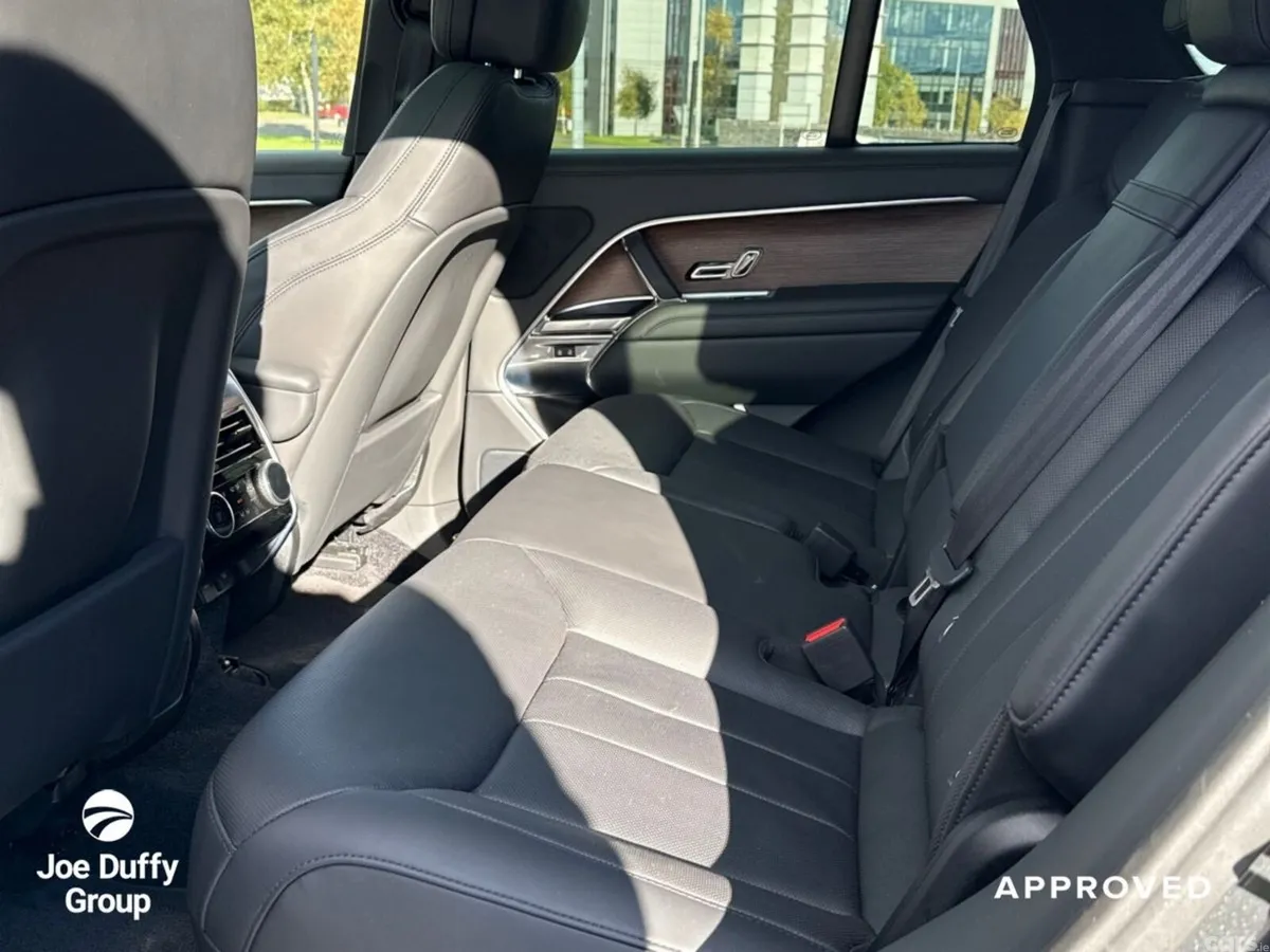 Land Rover Range Rover SUV, Petrol Plug-in Hybrid, 2024, Grey