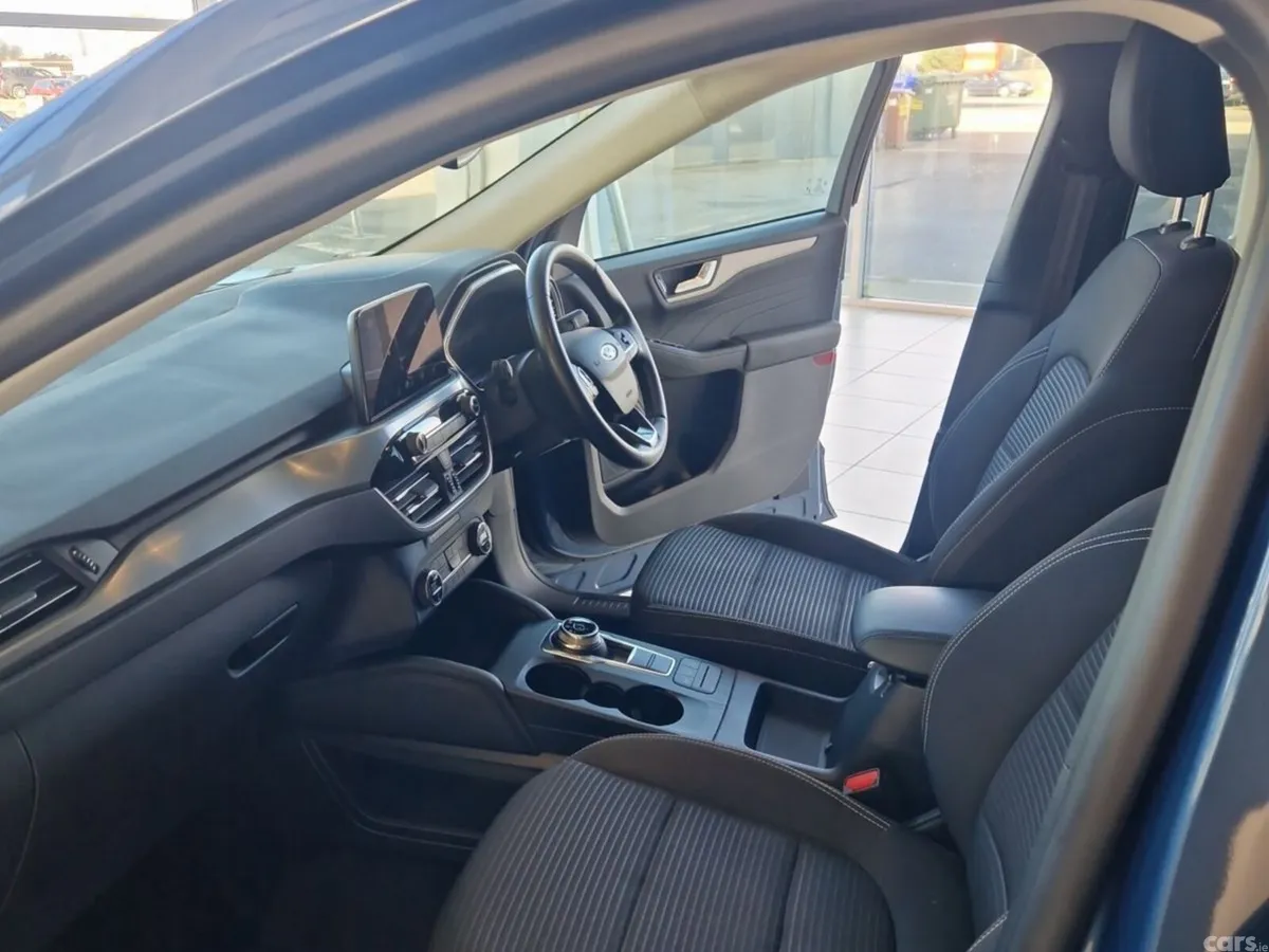 Ford Kuga SUV, Petrol Hybrid, 2022, Blue