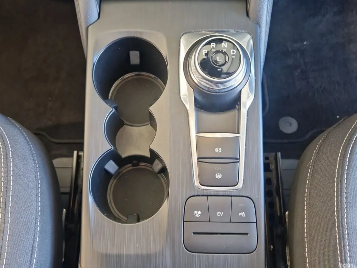 Ford Kuga SUV, Petrol Hybrid, 2022, Blue