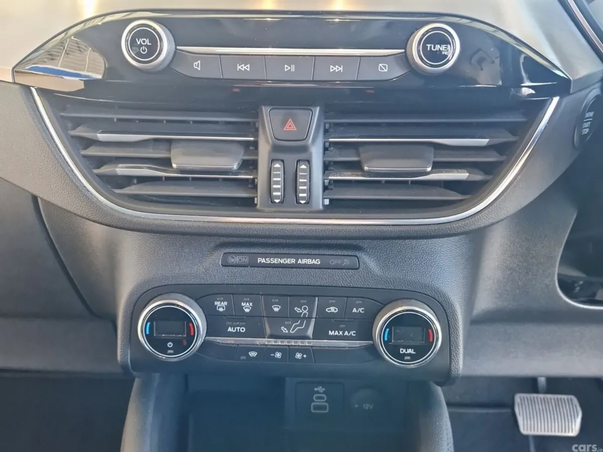 Ford Kuga SUV, Petrol Hybrid, 2022, Blue