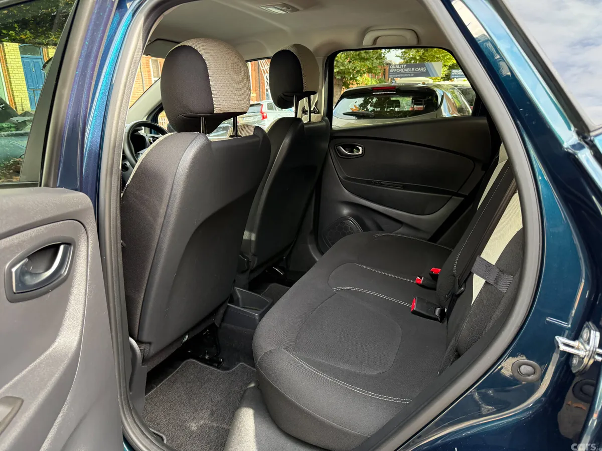 Renault Captur Hatchback, Diesel, 2019, Blue