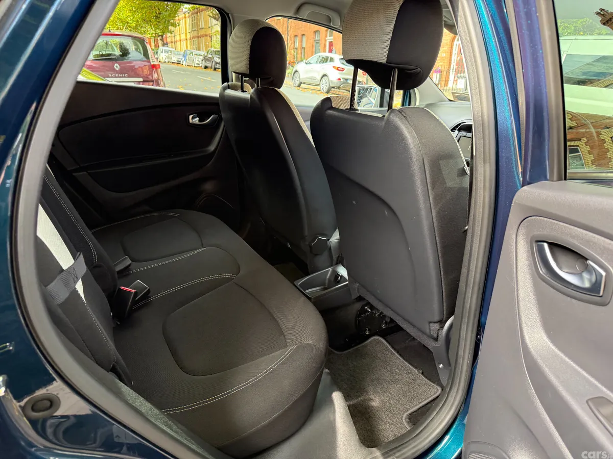 Renault Captur Hatchback, Diesel, 2019, Blue