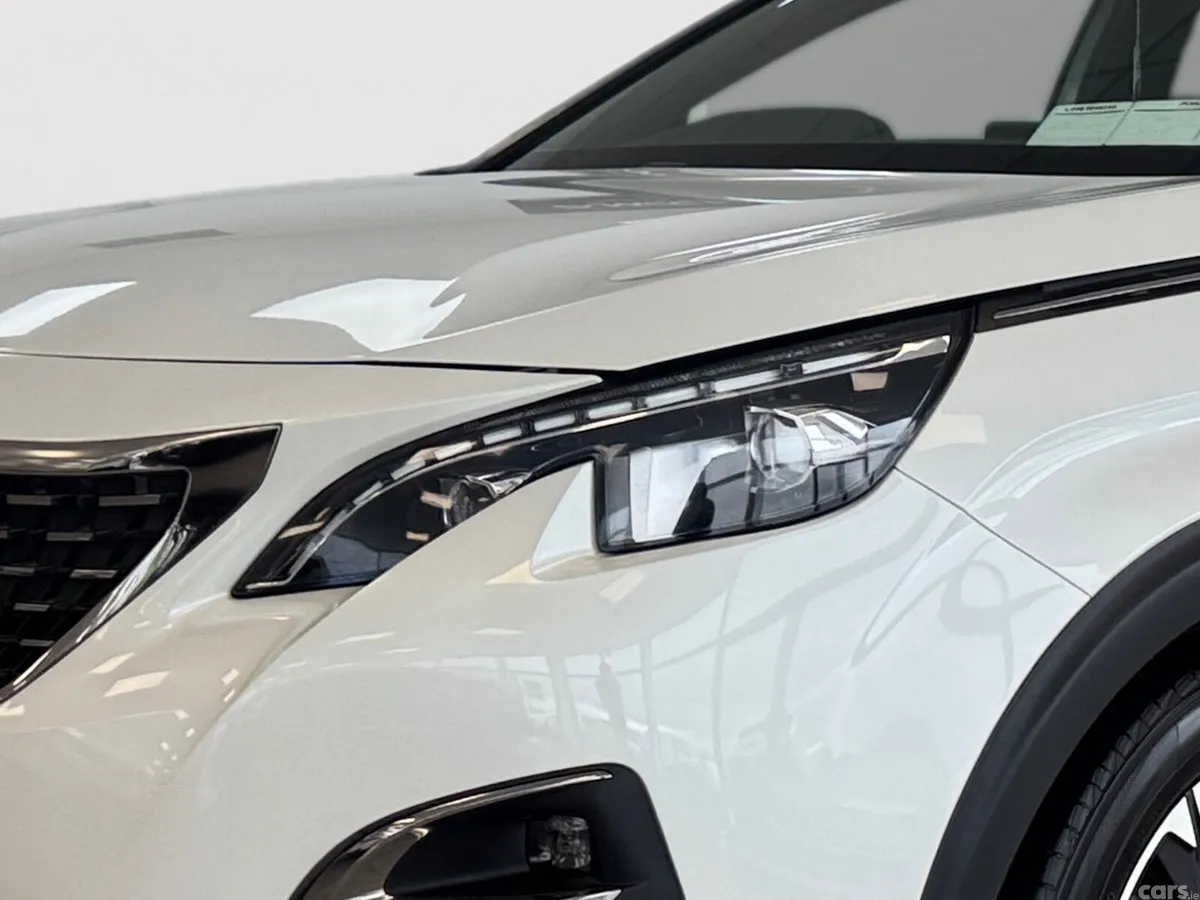Peugeot 3008 MPV, Diesel, 2019, White