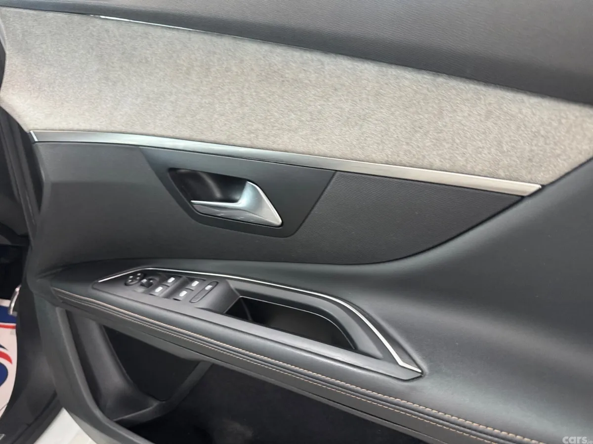 Peugeot 3008 MPV, Diesel, 2019, White