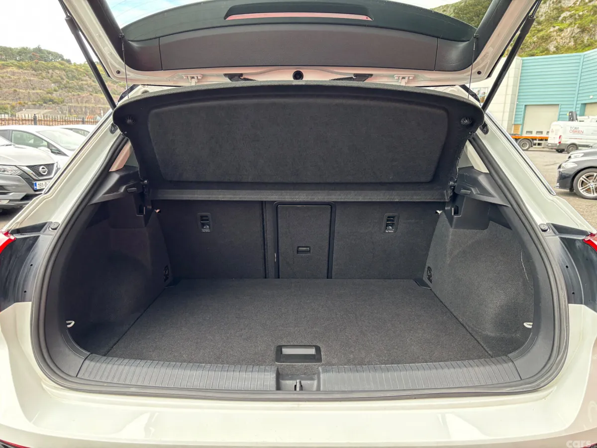 Volkswagen T-Roc SUV, Petrol, 2021, White