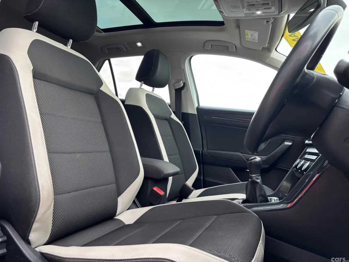 Volkswagen T-Roc SUV, Petrol, 2021, White