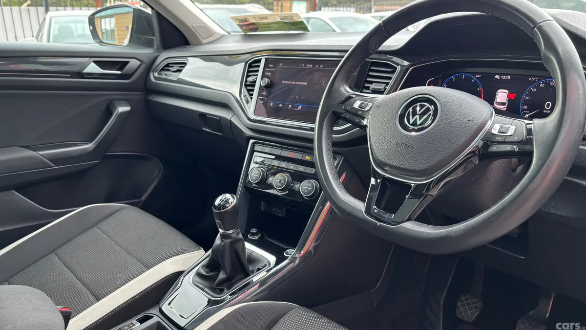 Volkswagen T-Roc SUV, Petrol, 2021, White