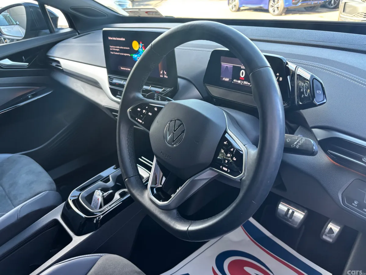 Volkswagen ID.4 SUV, Electric, 2023, Black