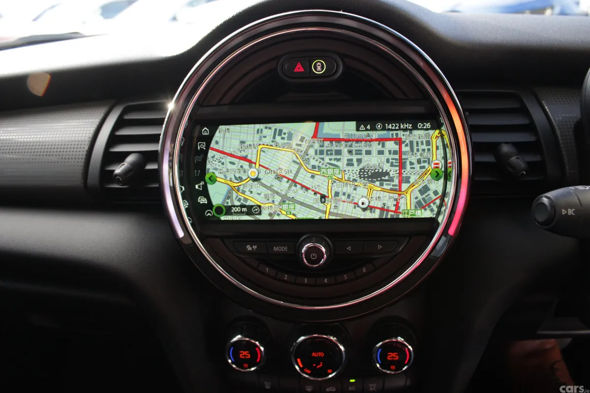 Mini Cooper Hatchback, Diesel, 2018, Silver