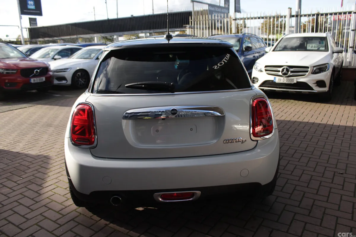 Mini Cooper Hatchback, Diesel, 2018, Silver