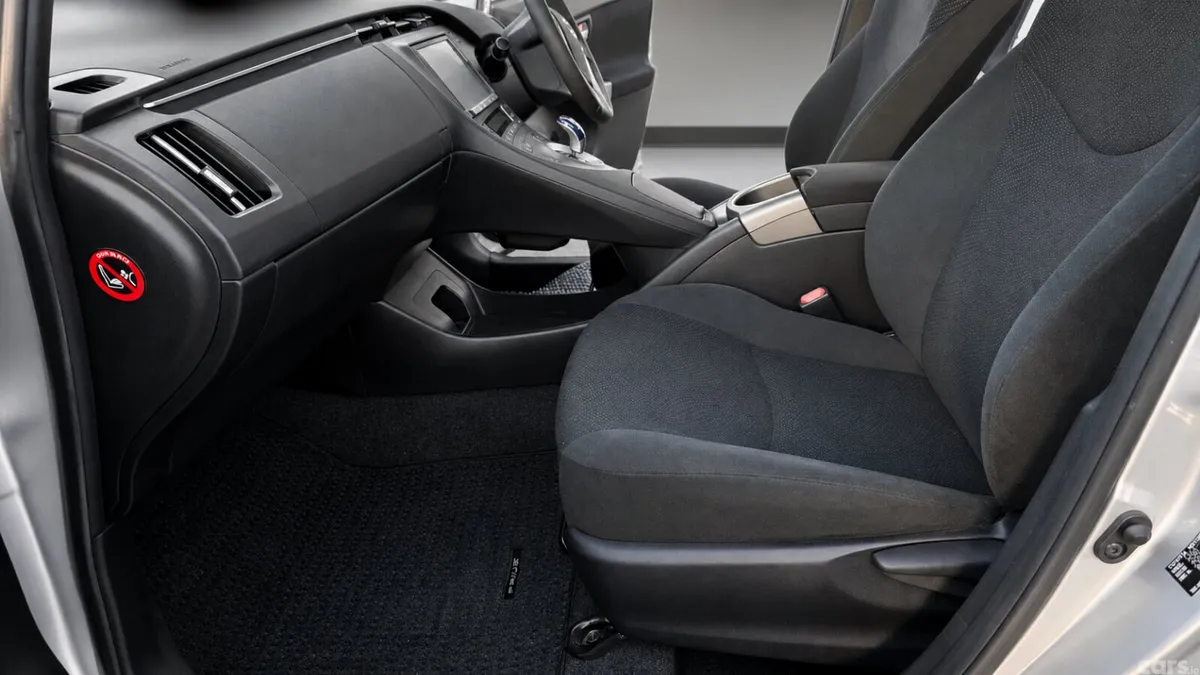 Toyota Prius Hatchback, Petrol Hybrid, 2015, Silver