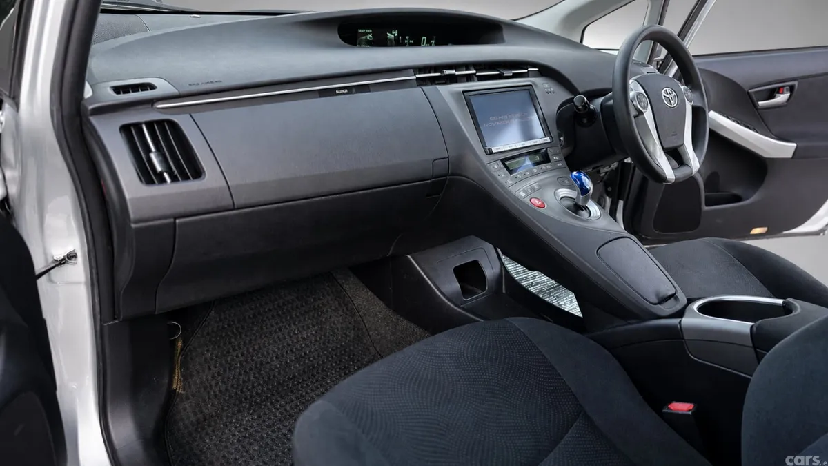 Toyota Prius Hatchback, Petrol Hybrid, 2015, Silver
