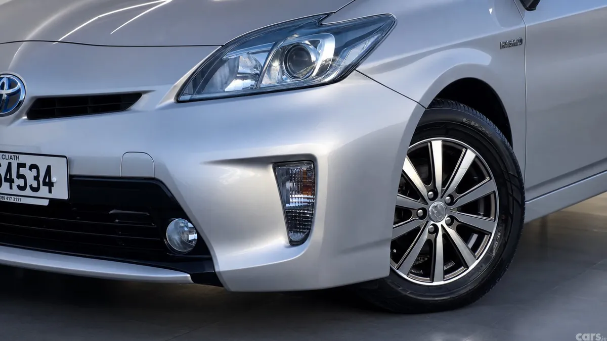 Toyota Prius Hatchback, Petrol Hybrid, 2015, Silver
