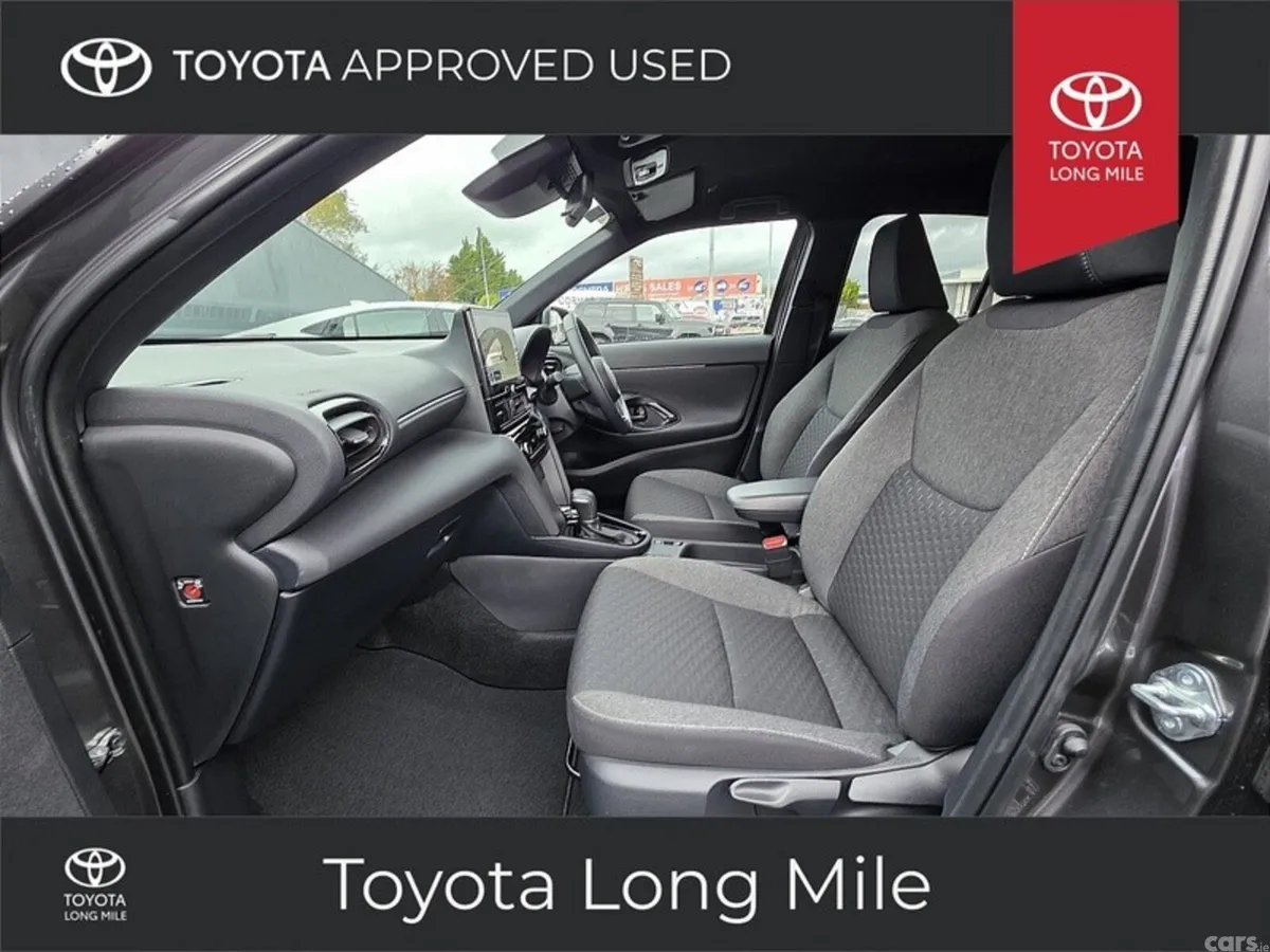 Toyota Yaris Cross Hatchback, Petrol Hybrid, 2026, Grey