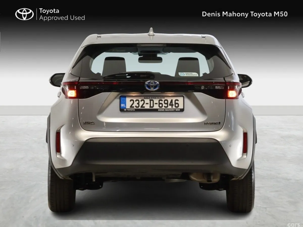 Toyota Yaris Cross SUV, Petrol Hybrid, 2023, Grey