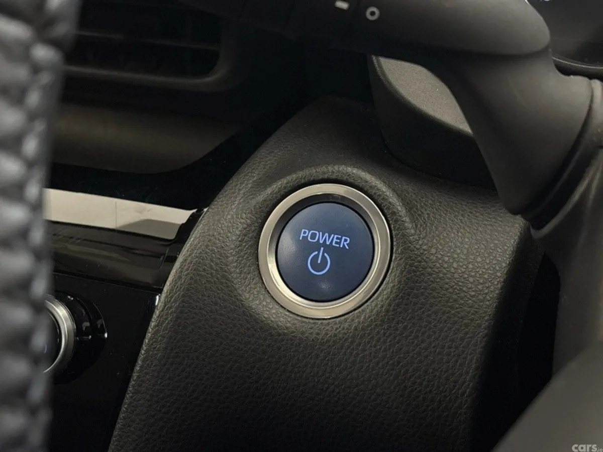 Toyota Yaris Cross SUV, Petrol Hybrid, 2023, Grey