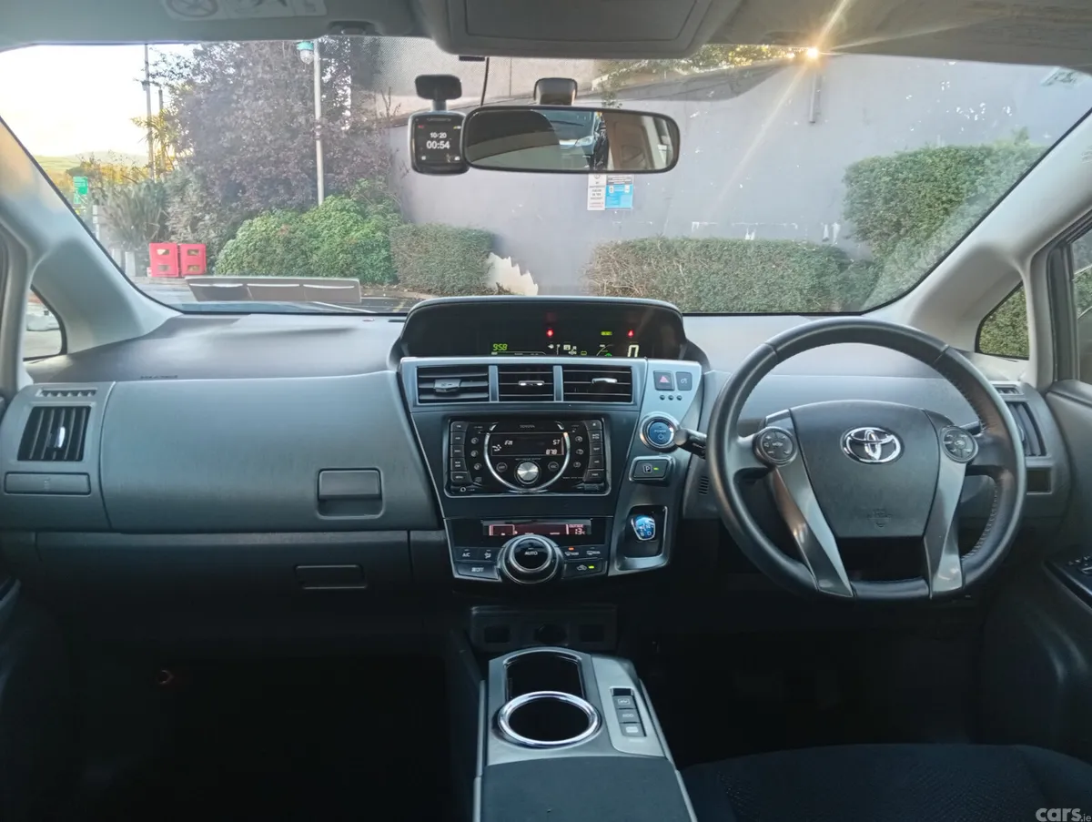 Toyota Prius MPV, Petrol Hybrid, 2014, Red