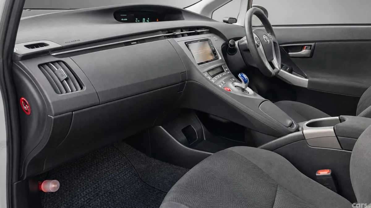 Toyota Prius Hatchback, Petrol Hybrid, 2015, White