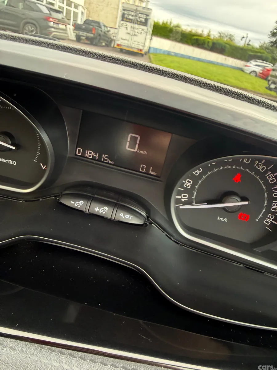 Peugeot 2008 Estate, Petrol, 2018, Green