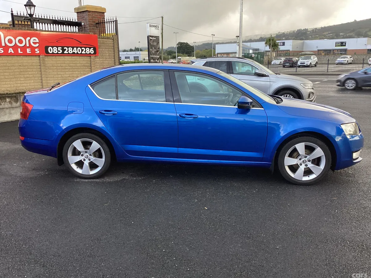 Skoda Octavia Saloon, Diesel, 2016, Blue