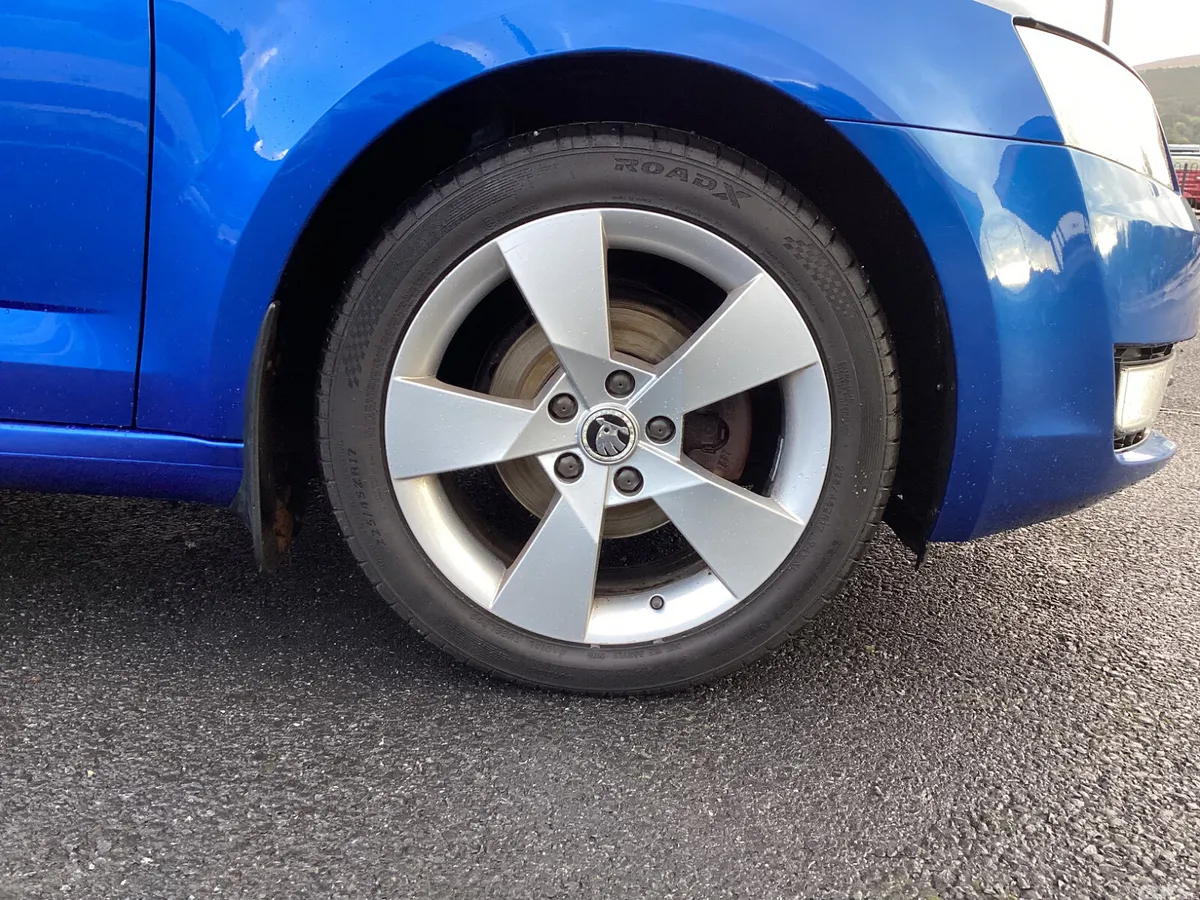 Skoda Octavia Saloon, Diesel, 2016, Blue