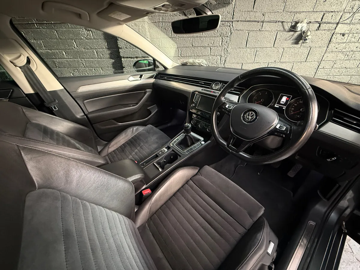 Volkswagen Passat Estate, Diesel, 2015, Grey