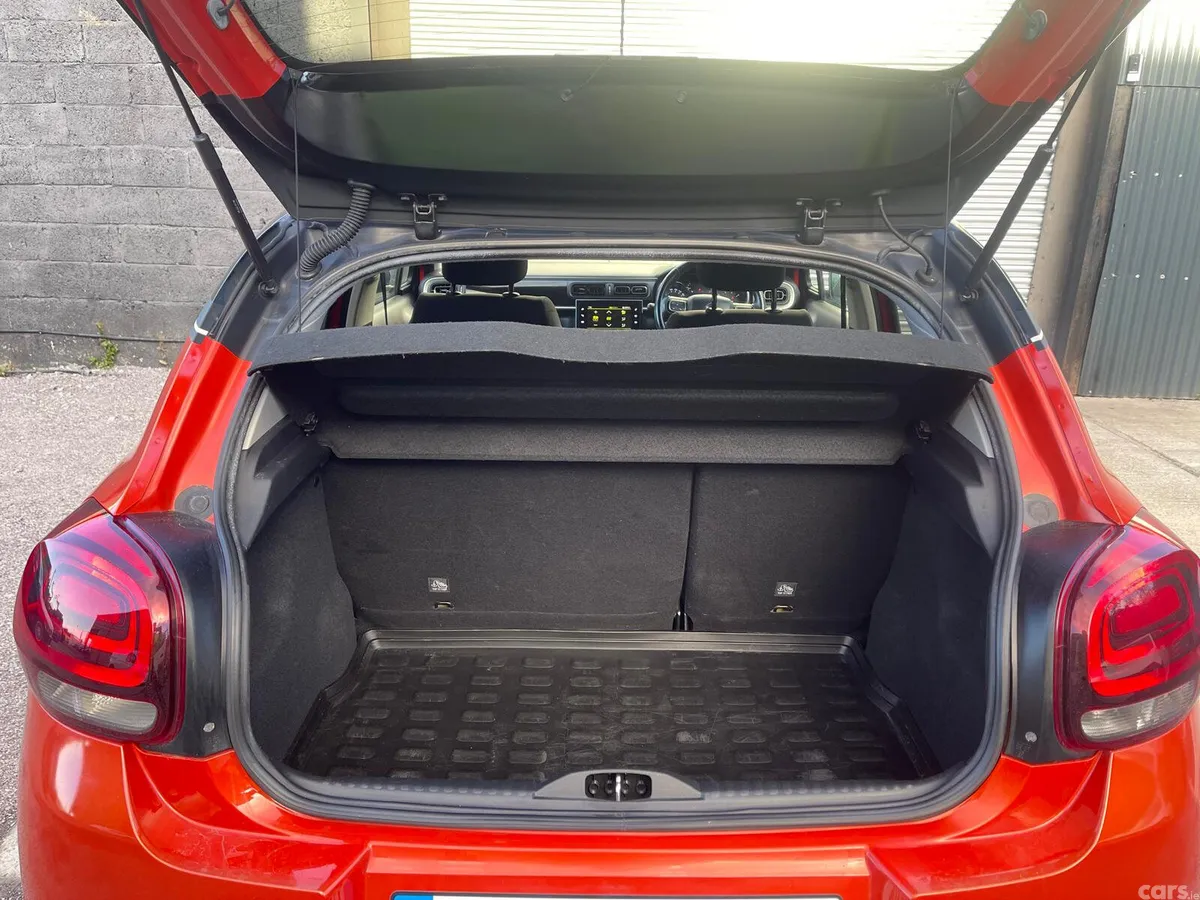 Citroen C3 Hatchback, Petrol, 2017, Red