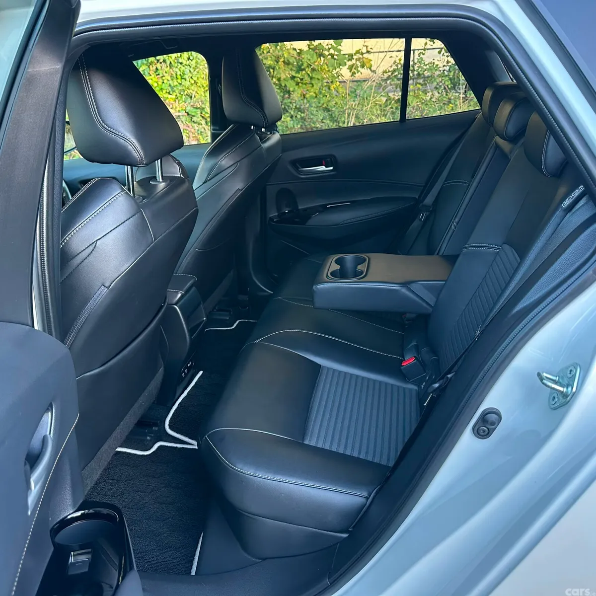 Toyota Corolla Estate, Petrol Hybrid, 2020, White