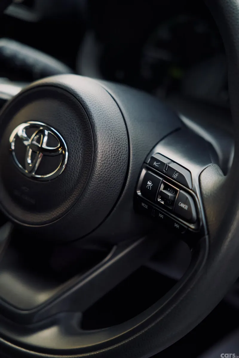 Toyota Yaris Hatchback, Petrol Hybrid, 2023, White