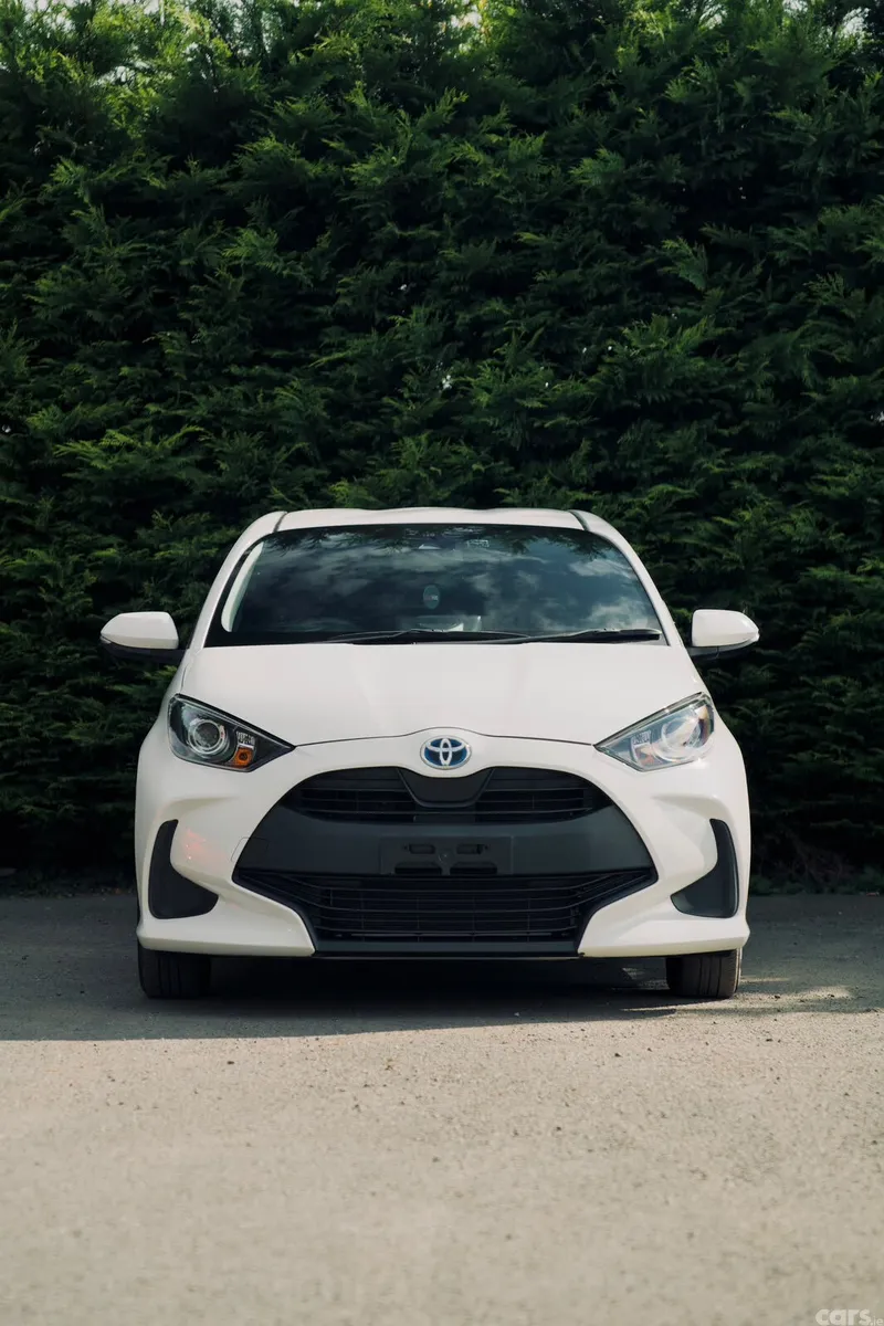 Toyota Yaris Hatchback, Petrol Hybrid, 2023, White