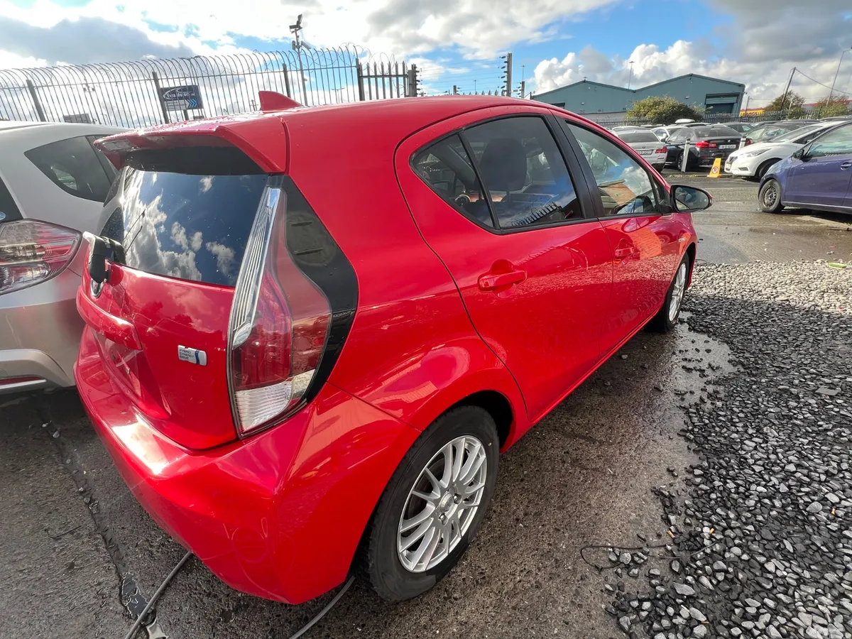 Toyota Aqua Hatchback, Petrol Hybrid, 2015, Red