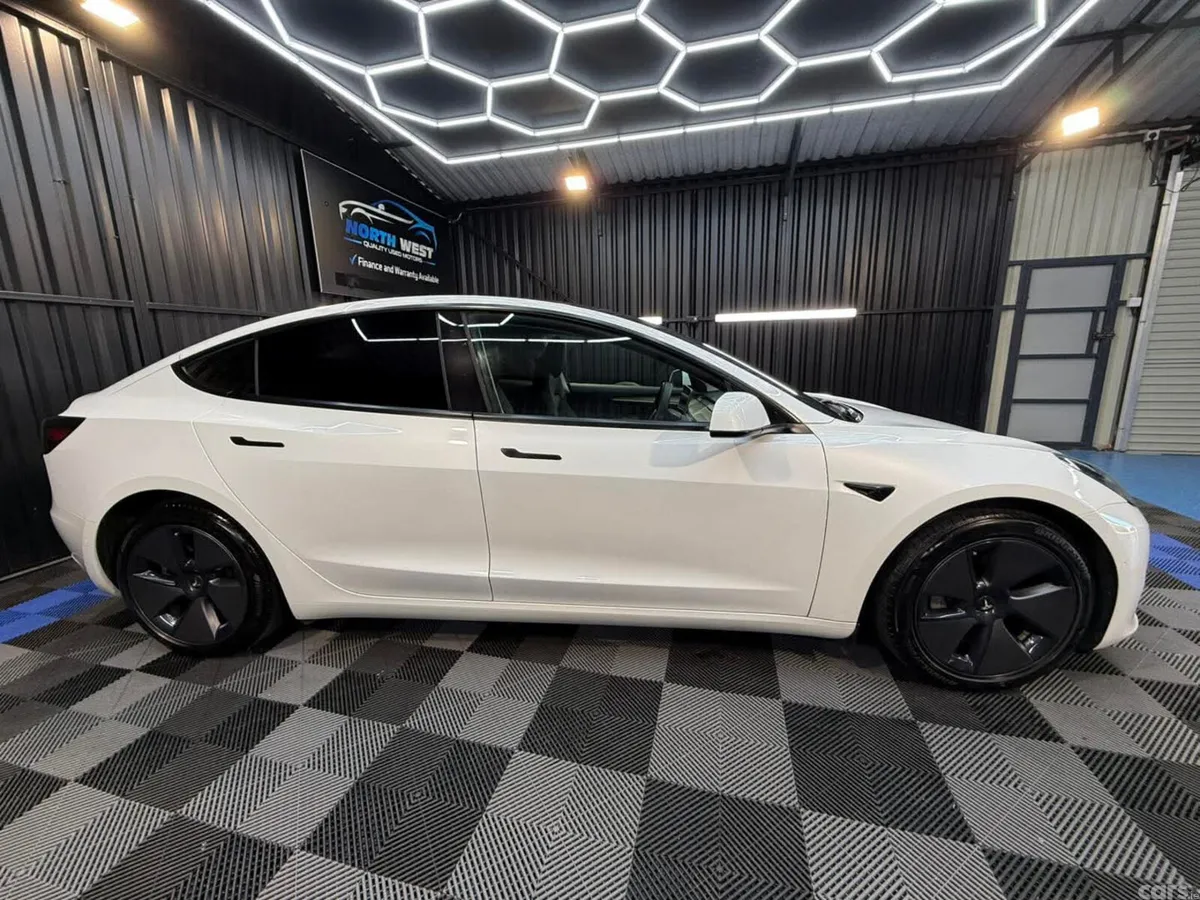 Tesla Model 3 Saloon, Electric, 2021, White